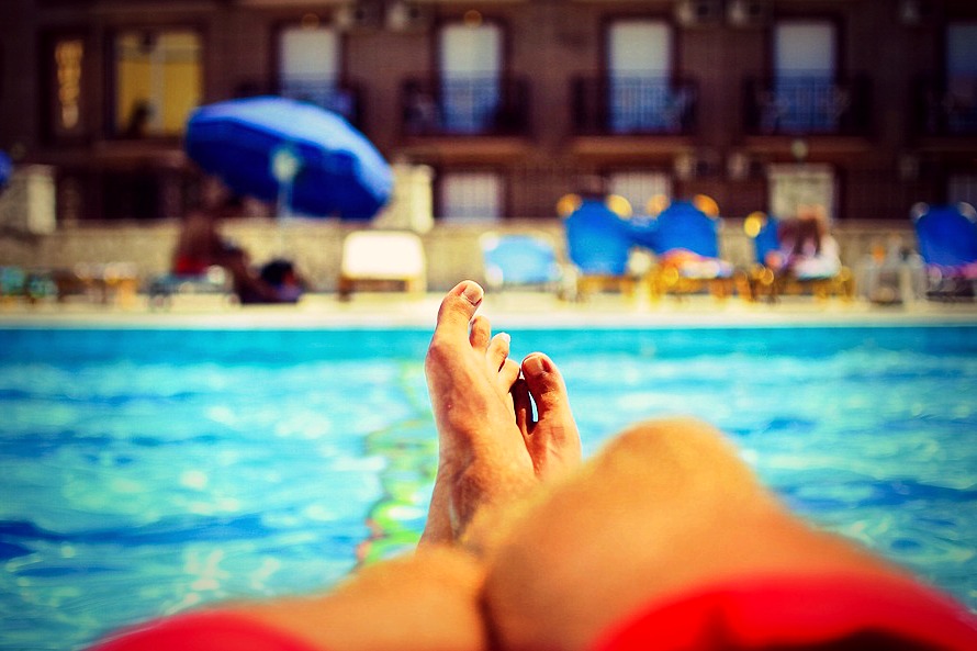 Tout ce qu’il faut savoir avant de faire construire une piscine dans son jardin