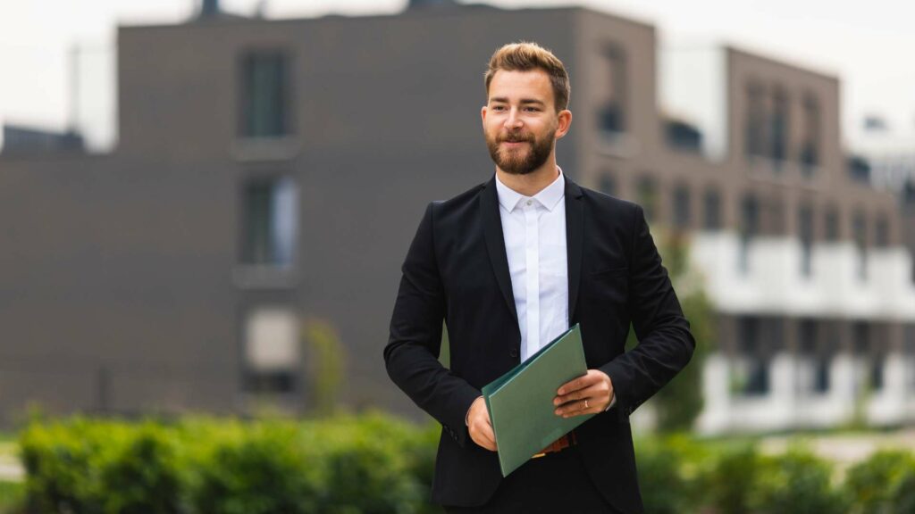 Un agent immobilier