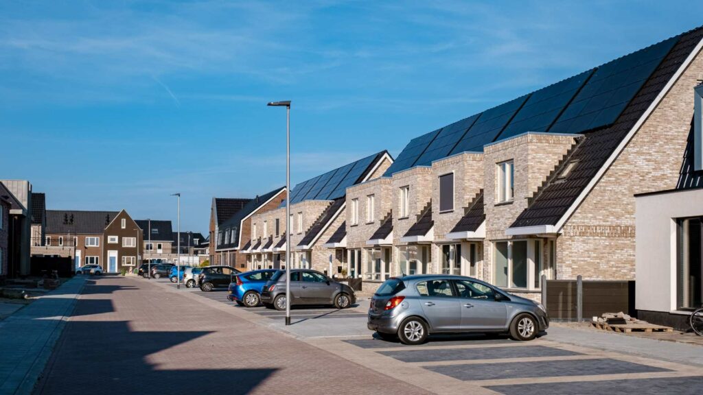 quartier de maison écologique avec de l’énergie solaire